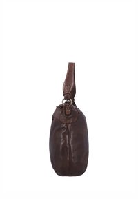 Sac à main en cuir marron vu de côté avec une seule bandoulière large attachée par des anneaux métalliques et des détails cousus sur fond blanc.