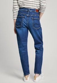 Pepe Jeans Jeansy Relaxed Fit