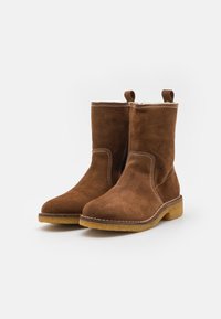 Billi Bi Klasszikus bokacsizmák - brown