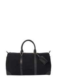 Schwarze Wildleder-Duffle-Tasche mit schwarzen Lederakzenten und Griffen. Verfügt über goldfarbene Hardware, einen Reißverschluss und ein befestigtes Gepäcktags.