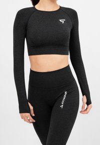 SQUATPROOF Langarmshirt - black