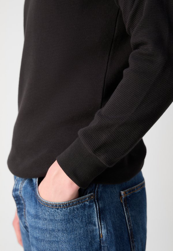 LABEL WAFFLE TEE - Long sleeved top3