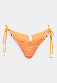 Narancssárga bikini alsó, vízszintes csíkokkal, oldalt állítható kötelekkel és dekoratív fémes részletekkel. Simára csiszolt textúra.