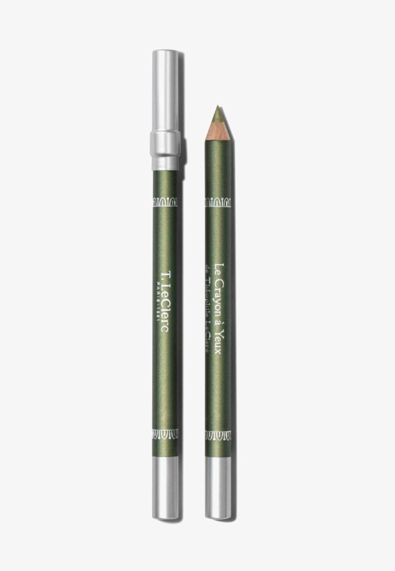 Crayon eyeliner vert avec une pointe taillée, un capuchon argenté et une marque en texte blanc. Design cylindrique élégant avec une finition mate lisse.