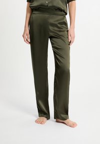 Unausgewählt, khaki