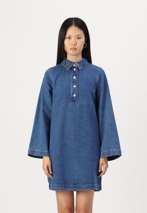 ONLFREYA BELL DRESS  - Robe en jean - medium blue denim