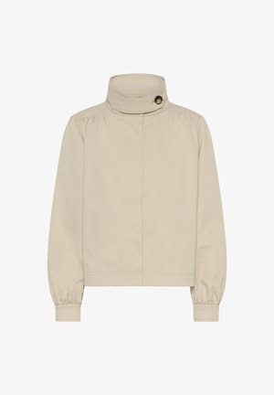 Bež, lagana jakna s visokim ovratnikom, plisiranim ramenima i elastičnim manžetama. Ima jedan dugmad kao dekoraciju na ovratniku.