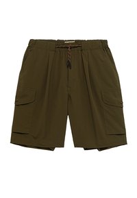Bermuda cargo in verde oliva, realizzate in tessuto leggero. Presentano un elastico in vita con cordoncino, tasche laterali e una finitura testurizzata.