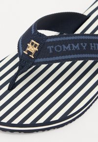 Thumbnail Image 6