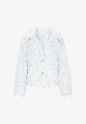 Világoskék műszőrme dzseki hosszú ujjakkal és két arany gombbal az elején, fehér háttér előtt bemutatva.