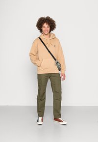 Carhartt WIP HOODED NELSON  - Sweatshirt - dusty brown
