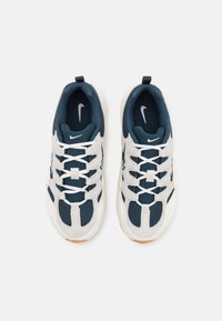 Nike Sportswear TECH HERA - Športni copati - phantom/football grey/armory navy/sail/yellow