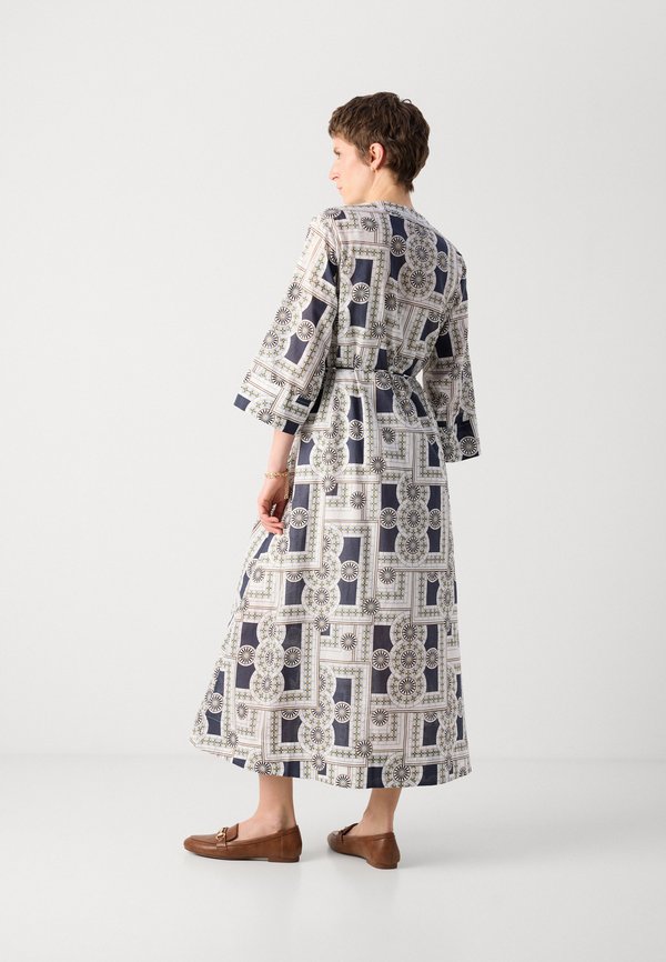 DRESS V NECK LONG SLEEVE PRINT - Maxi dress2