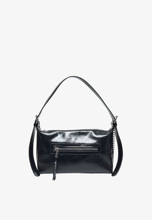 Petit sac à main rectangulaire en cuir noir avec fermeture éclair supérieure, poche zippée à l'avant, poignée courte et bandoulière longue détachable sur fond blanc.