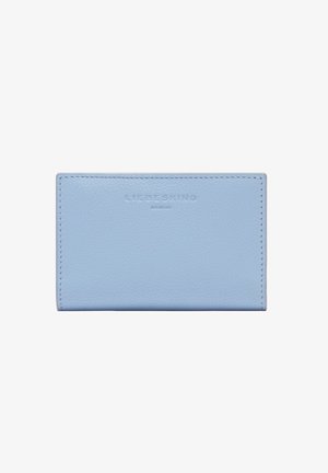 Portefeuille en cuir bleu clair texturé avec logo "LIEBESKIND BERLIN" embossé centré sur le devant.