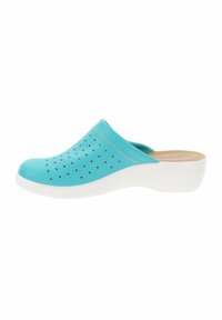 Zueco turquesa con diseño perforado, Punta redondeada, suela blanca y plantilla moldeada para mayor comodidad. Material suave y ligero.