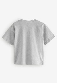 Graues Kurzarm-T-Shirt mit Rundhalsausschnitt, aus weichem Material, mit entspannter Passform und ohne sichtbare Muster oder grafische Details.