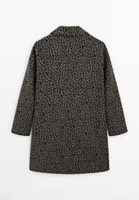 Leopard-print coat in shades of gray and black, featuring a collar and long sleeves, made from a textured fabric with a relaxed fit.