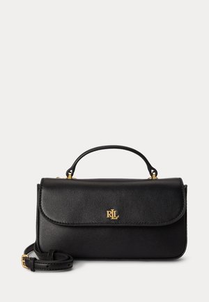 Sac à main en cuir noir avec poignée supérieure, bandoulière réglable et logo RL doré sur le rabat avant, sur un fond clair uni.