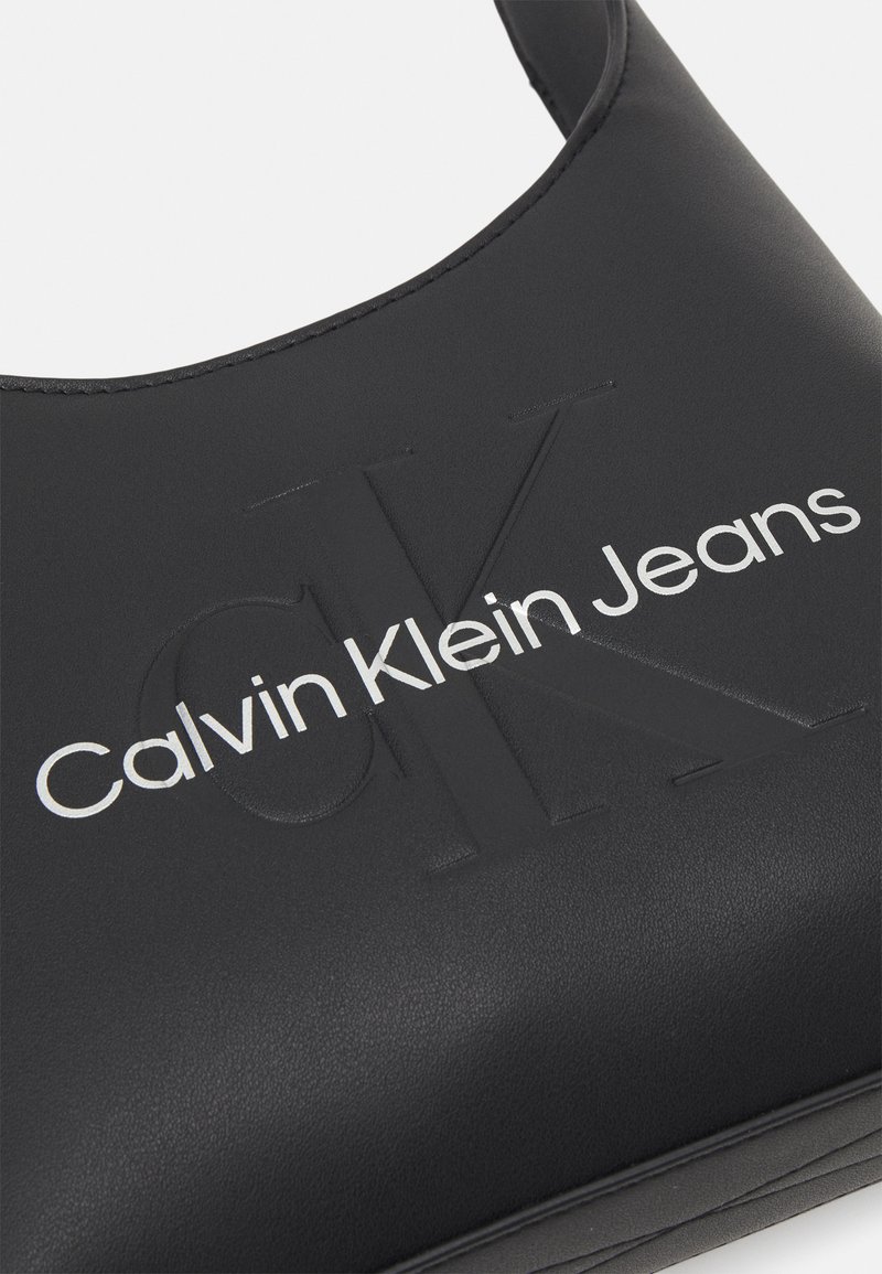 Calvin Klein Jeans SCULPTED ARCH SHOULDERBAG22 MONO - Handtasche  