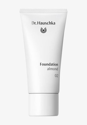FOUNDATION - Foundation - almond