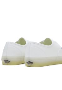 Vans Matalavartiset tennarit - white