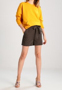 ONLY Short - khaki
