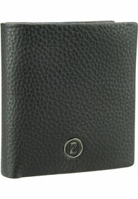 Zwarte leren portemonnee met textuur, bi-fold ontwerp en een ronde metalen logo op de onderste voorzijde. Glad interieur.