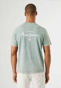 Pepe Jeans - TERELL TEE - T-shirt imprimé - sage green Image miniature 1