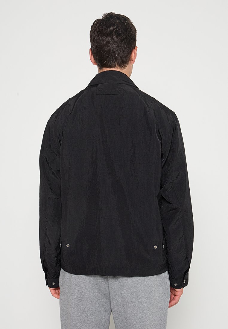Leichte Jacke