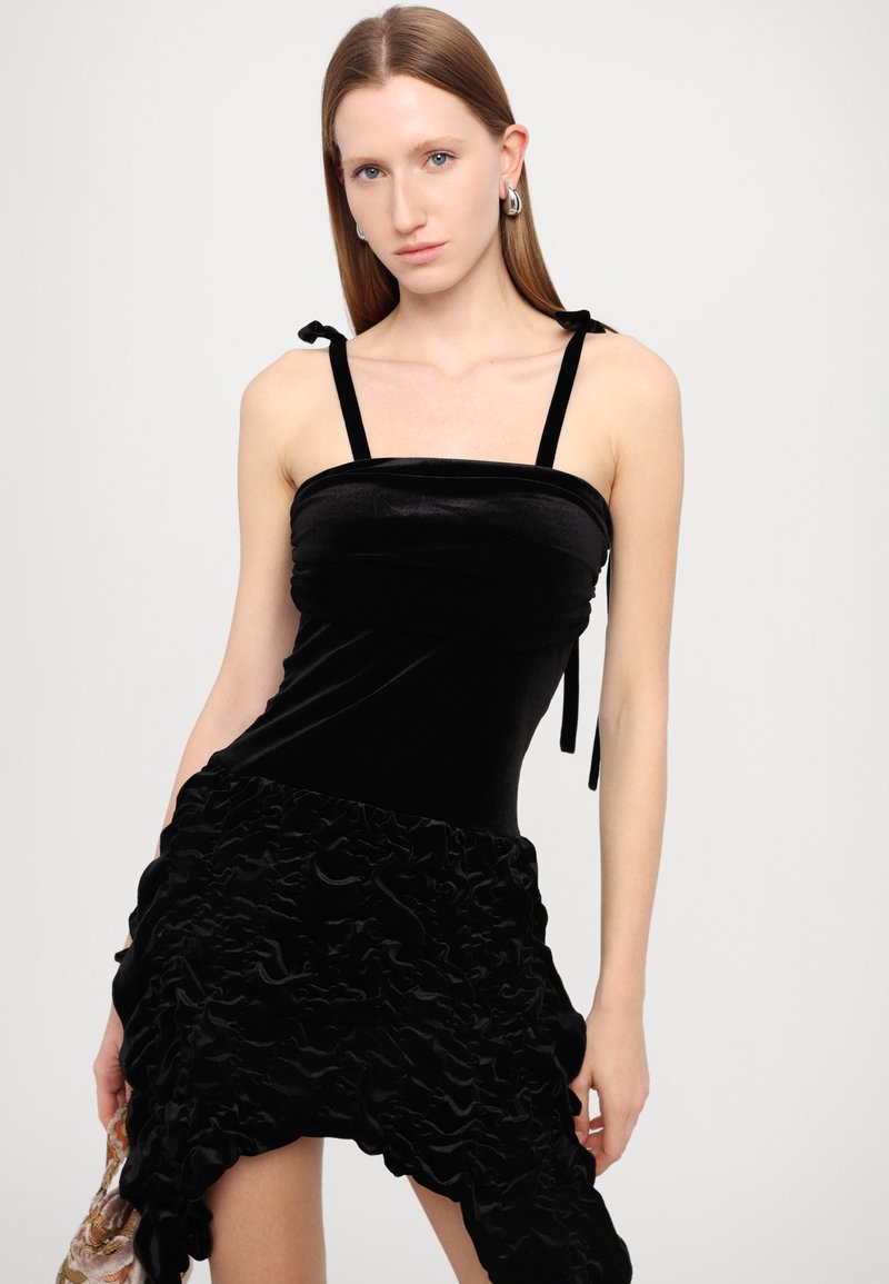 AVAVAV SMOCK DRESS - Cocktail dress / Party dress - velvet black/black -  Zalando.ie