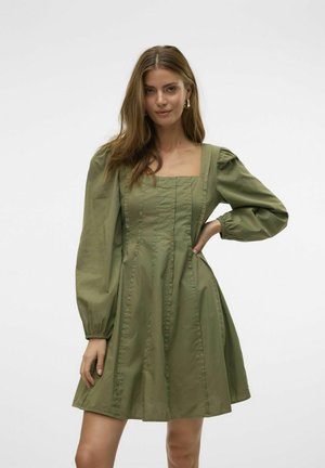Vero Moda VMKLARA - Vardagsklänning - olivine