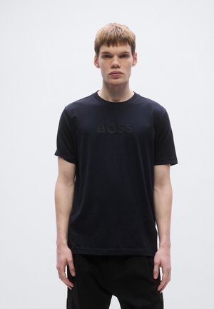 - T-shirt z nadrukiem