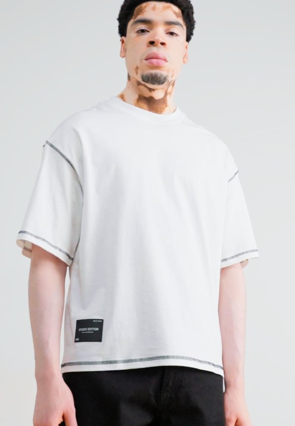 STUDIO BUBBLE  - Print T-shirt2