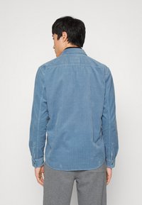 Marc O'Polo KENT COLLAR LONG SLEEVE - Camisa - stormy sea