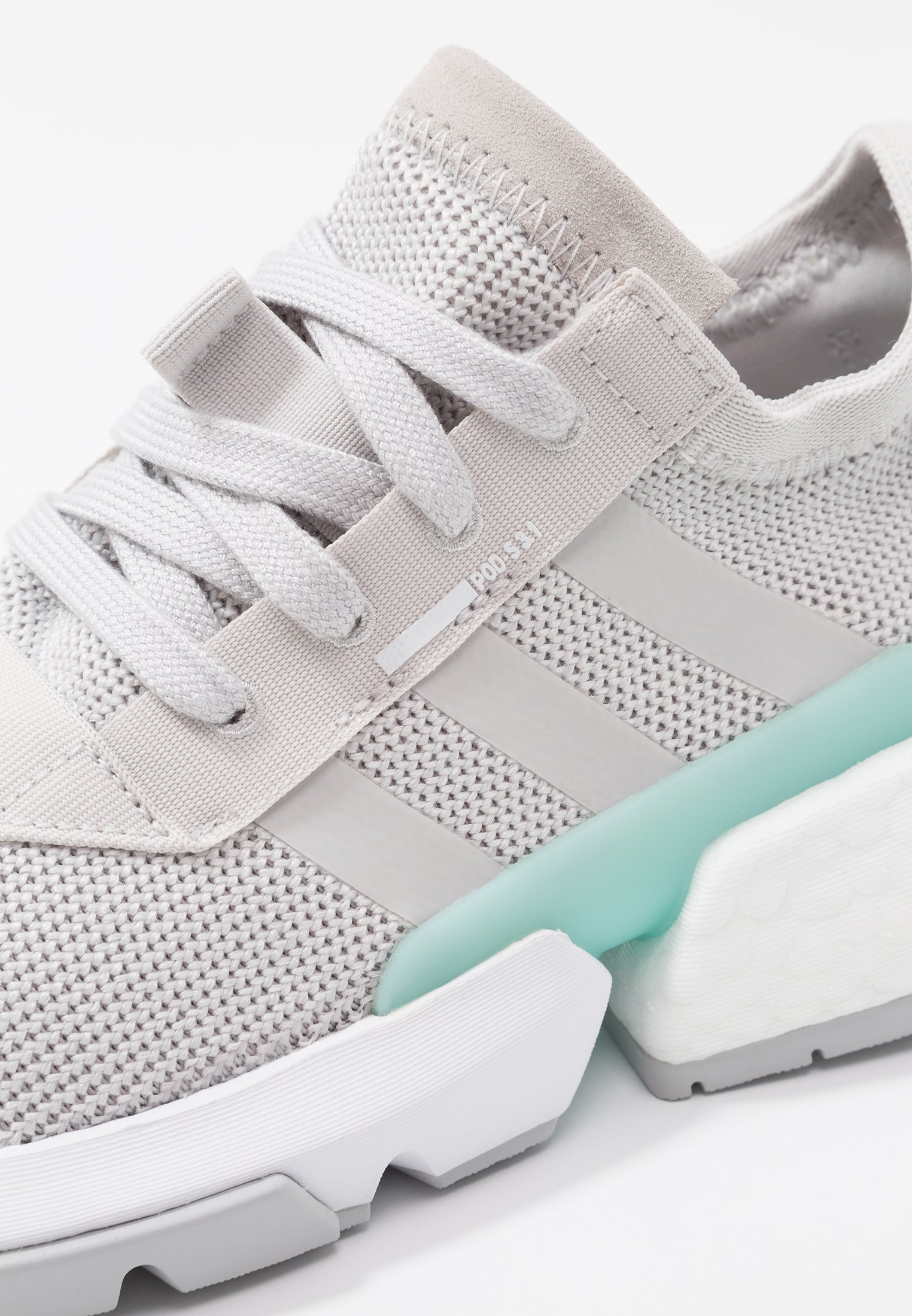 adidas pod gris