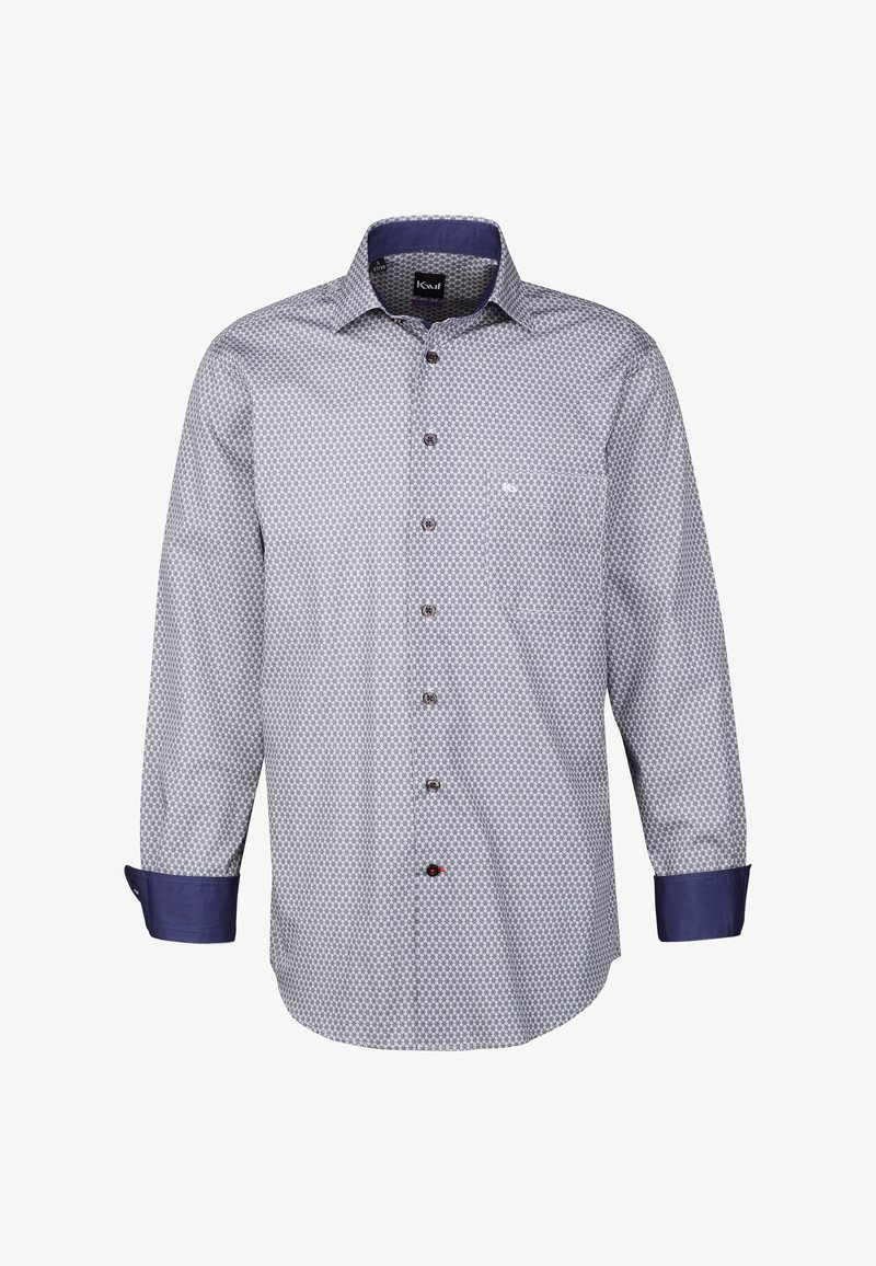 Camicia a maniche lunghe con bottoni di colore grigio chiaro, con un motivo geometrico, polsini blu navy e un'unica tasca sul petto; dotata di bottoni marroni.