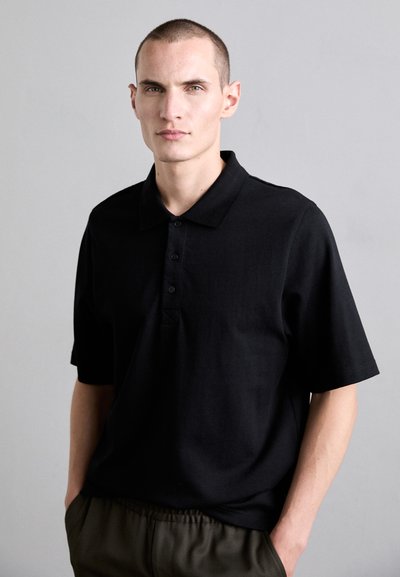 Filippa K BOXY - Πόλο - black