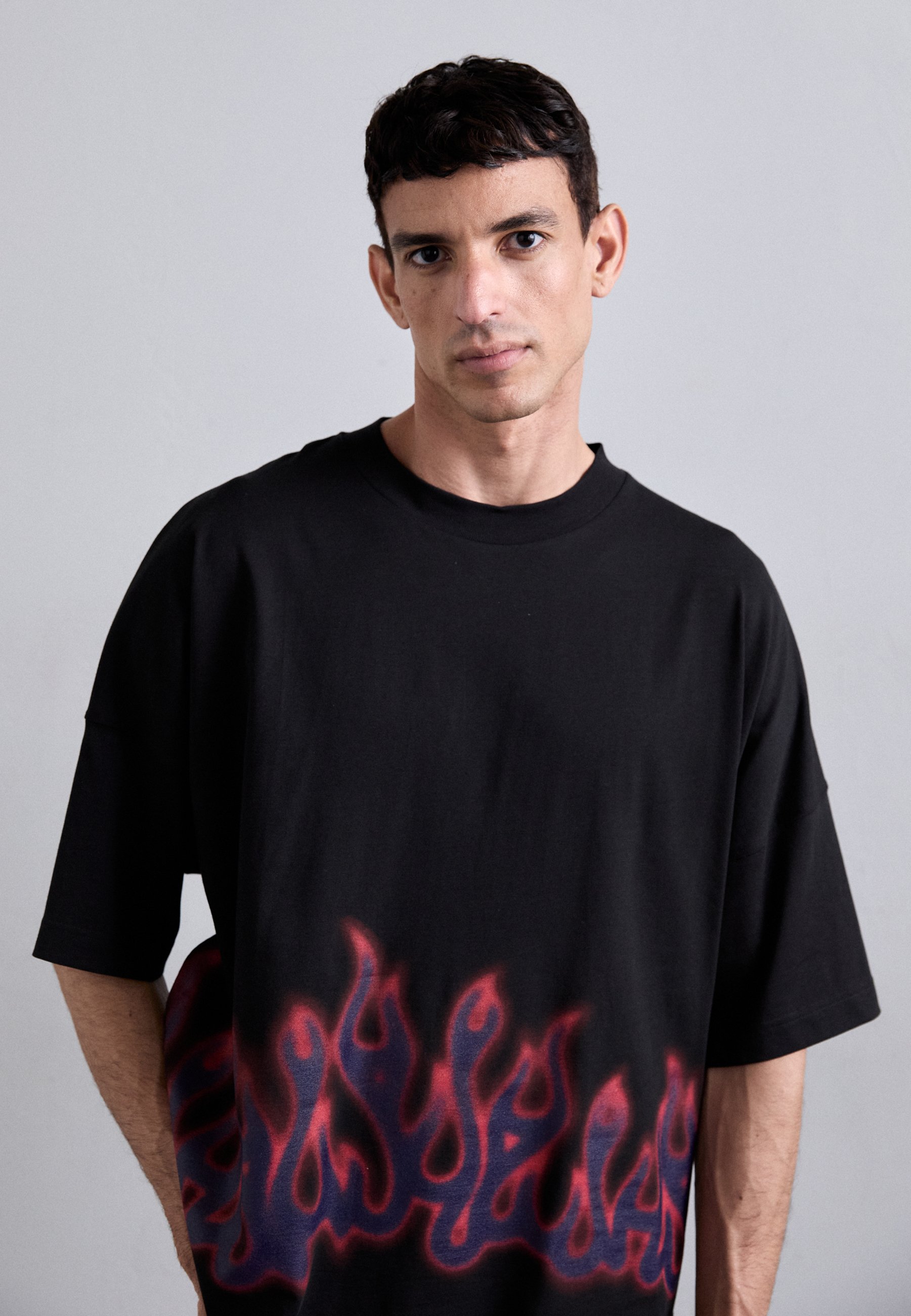 Palm Angels FLAMES OVER TEE - Print T-shirt - black