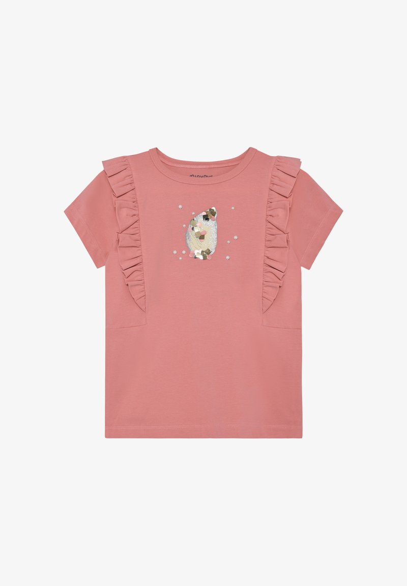 T-shirt rose à manches courtes avec des accents à volants et un design texturé et décoratif présentant une forme multicolore au centre.