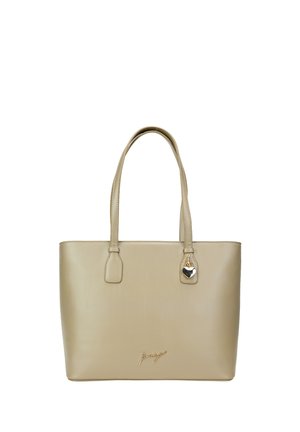 Borsa a mano in finta pelle beige con manici superiori doppi, hardware dorato e un charm a forma di cuore. Texture liscia e design minimalista.