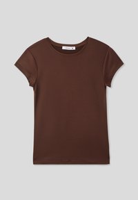 T-shirt beige a maniche corte realizzato in un tessuto morbido ed elastico. Presenta un collo rotondo e una silhouette aderente con una finitura pulita.