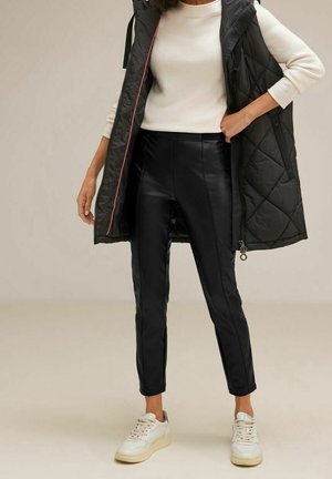 Trousers - black