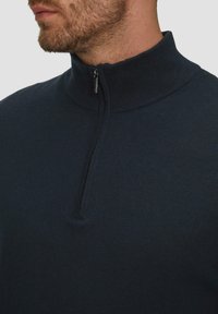 s.Oliver BLACK LABEL MIT STEHKRAGEN - Pullover - navy