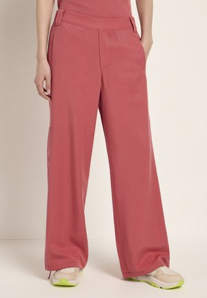 Trousers - lipstick