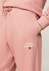 Tommy Hilfiger Pyjamabroek - teaberry blossom