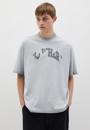 B.ANGEL ACID WASH WITH NO WHERE PATCH - Print T-shirt - grey