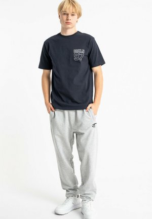 - T-shirt z nadrukiem