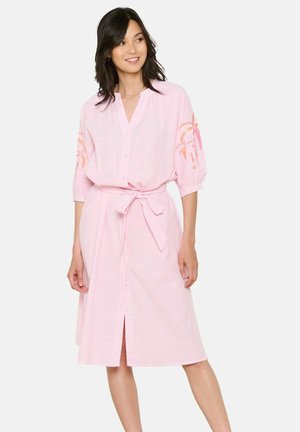 EMBROIDERED - Shirt dress - fuchsia
