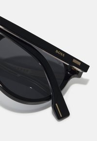BOSS Ochelari de soare - black